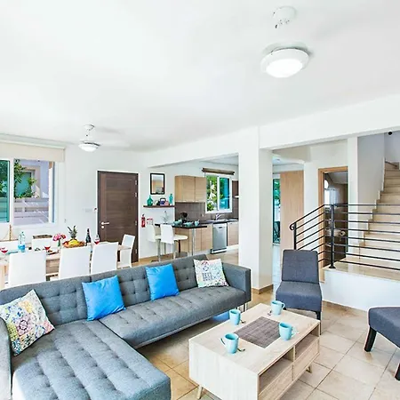 Cayenne Villa *