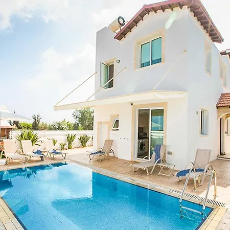 Cayenne Villa Protaras